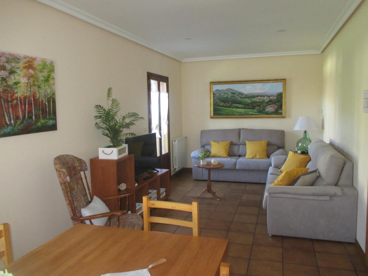Villa Lopenea Garzáin Esterno foto